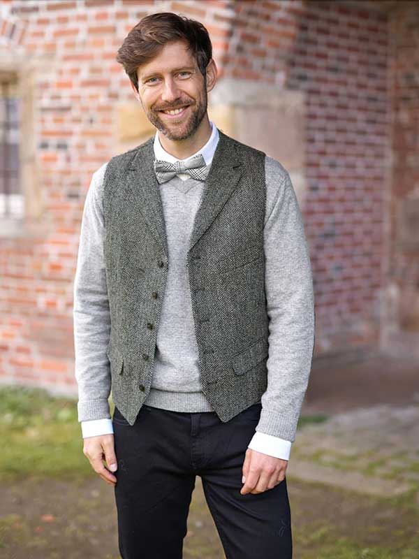 Harris_Tweed_Vestje_Wales_Met_Revers_In_Black_Herringbone