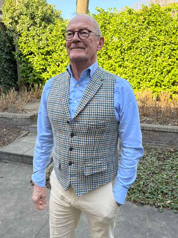 Harris_Tweed_Vestje_Wales_Met_Revers_In_Cream_Cocktail