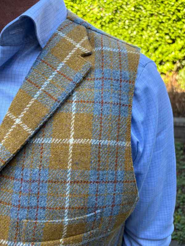 Harris Tweed Vestje Wales Met Revers In Amber Check - Afbeelding 3